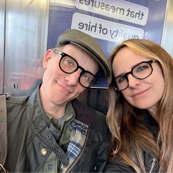 Meet your Posher, Explorer - Picture 2 of 2